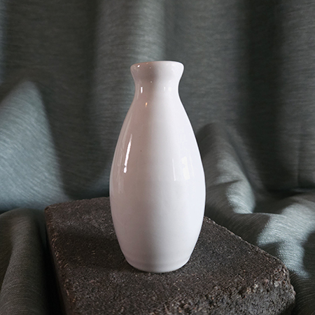 Liten vit vas