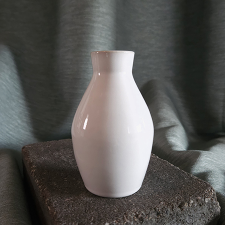 Liten vit vas